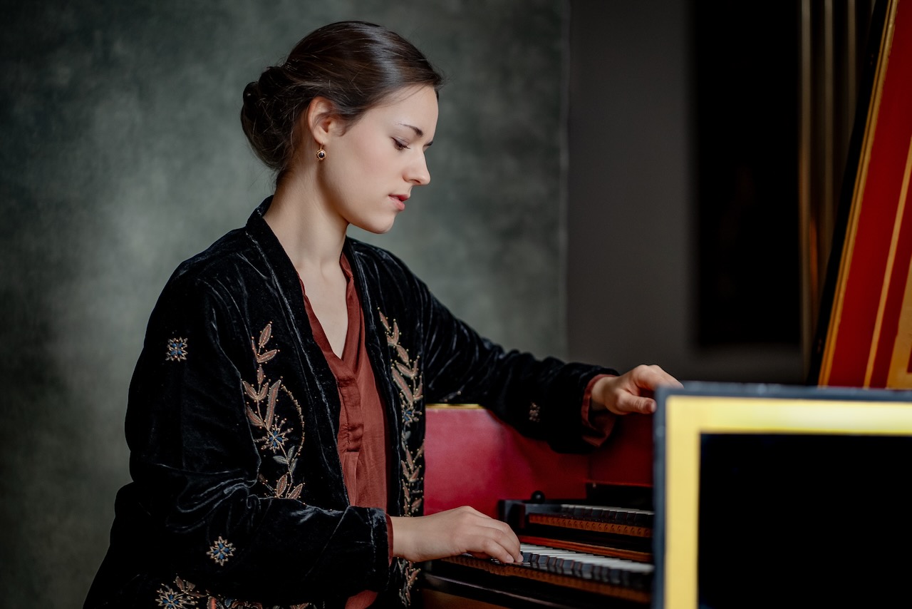 Portrait Kadra Dreizehnter, Cembalo / Harpsichord - Fotograph: Mischa Blank